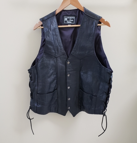 Vintage Leather Vest with laced sides - Picture 6 of 7